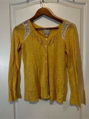 Cardigan Banana Republic Heritage Yellow Lace-Trim Button Down